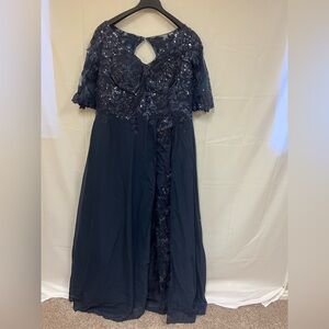 NEW Gown Gallery Womens formal dress size:20w